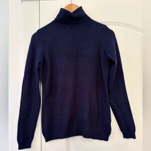 Charter Club Cashmere women’s Deep Blue Turtleneck Sweater